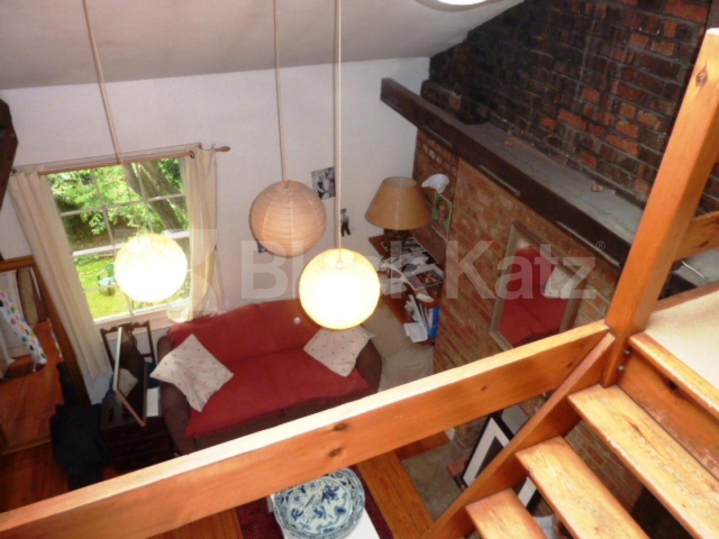 			NEW INSTRUCTION!, 2 Bedroom, 1 bath, 1 reception Flat			 Camden Road, CAMDEN